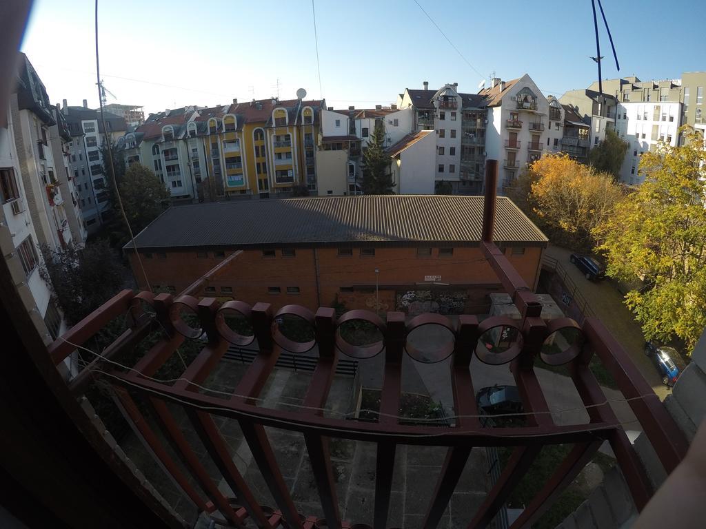 Violet Star Apartment Νόβι Σαντ Εξωτερικό φωτογραφία